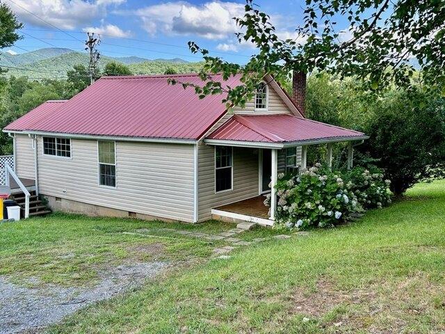 House for sale in Hayesville