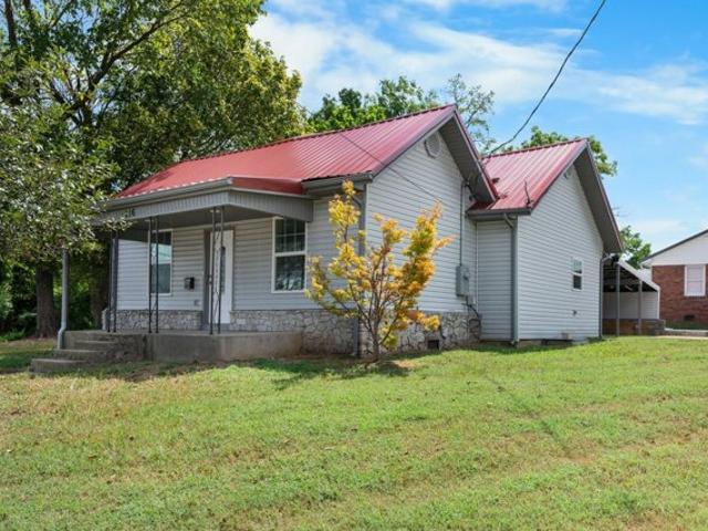 House for sale in Bolivar, Missouri