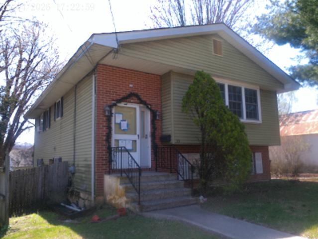 House for sale in Washington, New Jersey