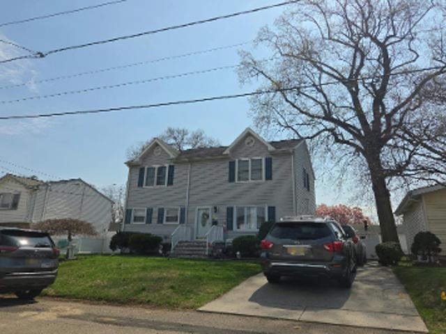 House for sale in Avenel, New Jersey