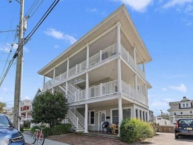 Condo for sale in Wildwood