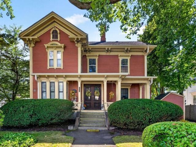 Condo for sale in Melrose, Massachusetts