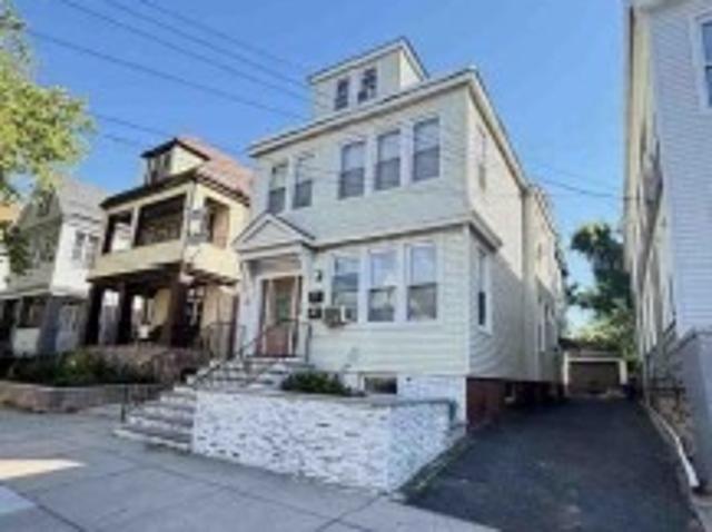 House for sale in Hudson, New Jersey