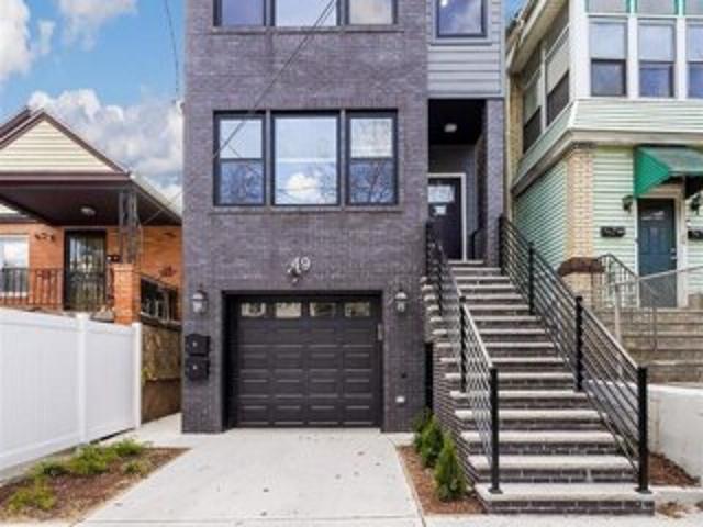 House for sale in Hudson, New Jersey