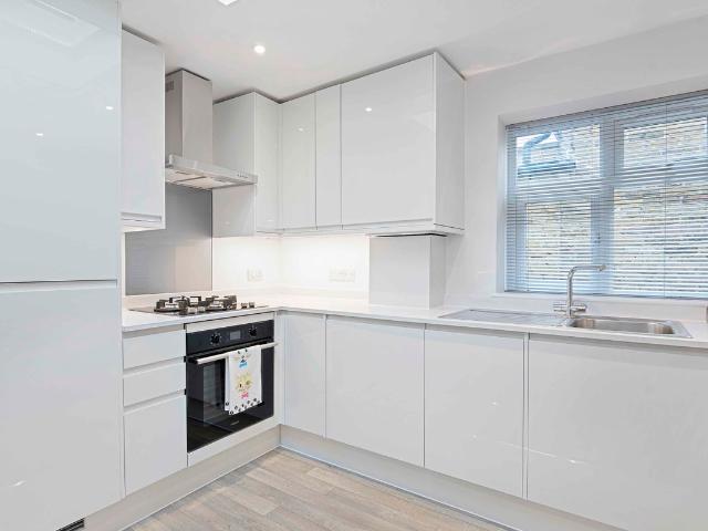 Apartment for rent in Winchmore Hill, Greater London