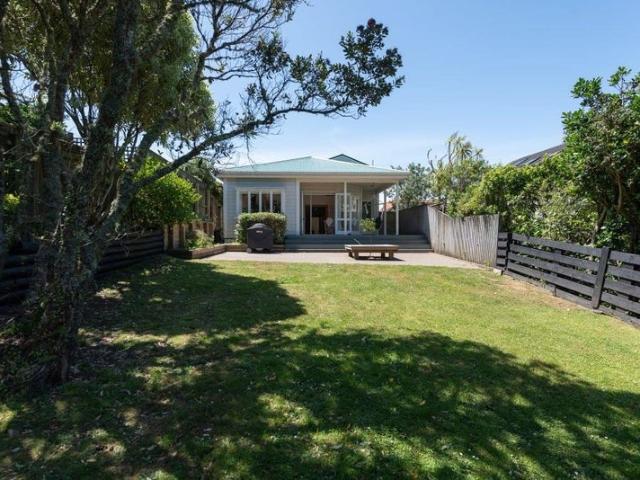 House for rent in Wadestown, Wellington