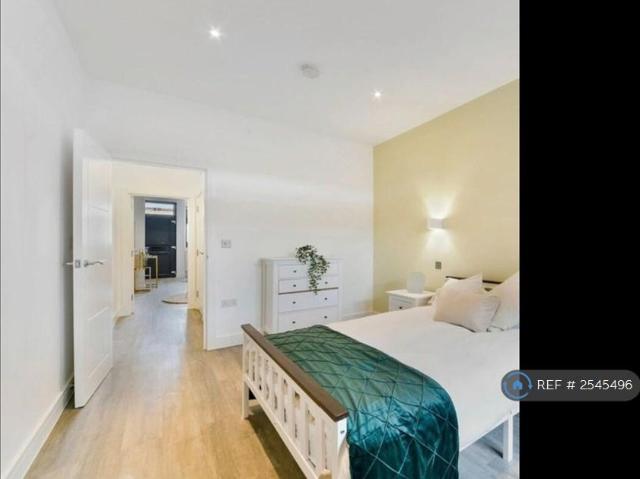 Apartment for rent in London Borough of Ealing, Greater London