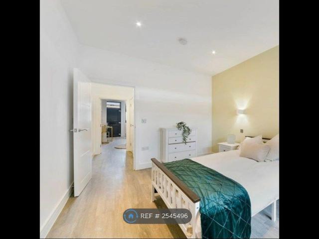 Apartment for rent in London Borough of Ealing, Greater London