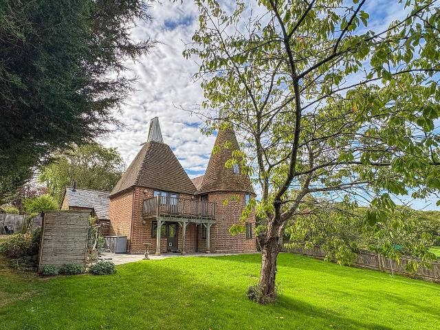 Apartment for rent in Buss's Green, Wealden