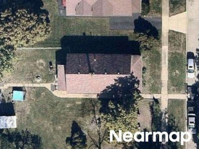 House for sale in Great Lakes, Illinois