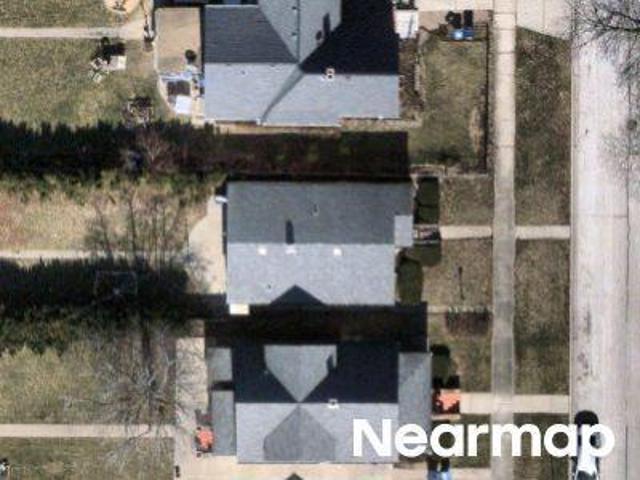 House for sale in Great Lakes, Illinois