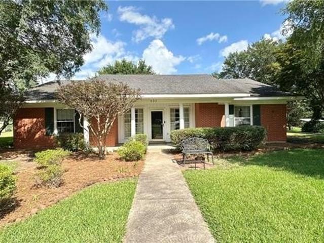 House for sale in Cheneyville
