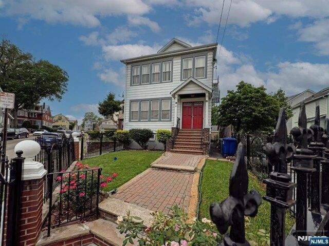 House for sale in Irvington, Essex County