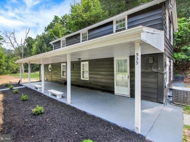 House for sale in Mount Wolf, Pennsylvania