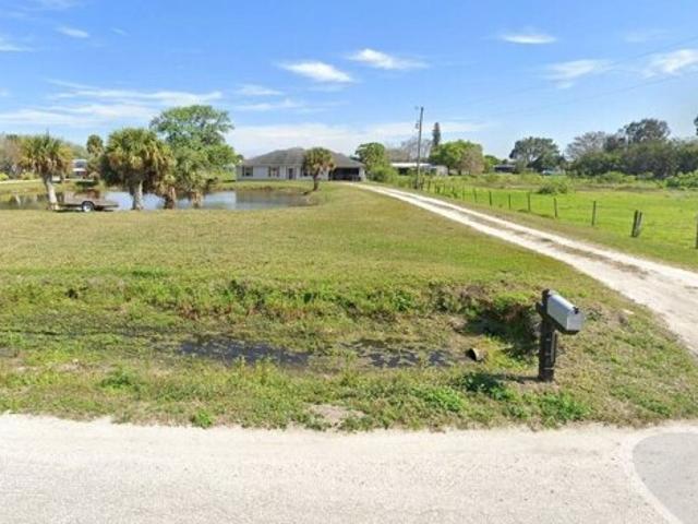 House for sale in Moore Haven, Florida