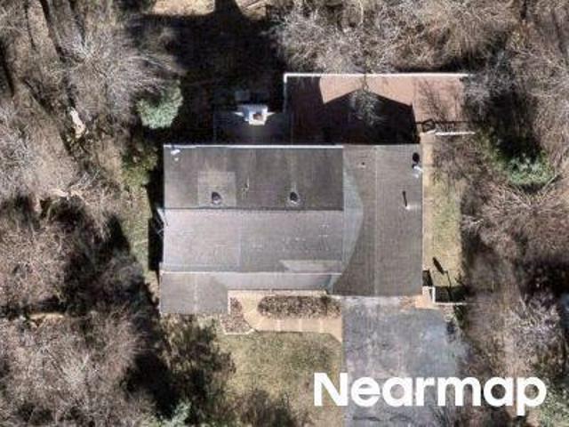 House for sale in Mchenry, Illinois