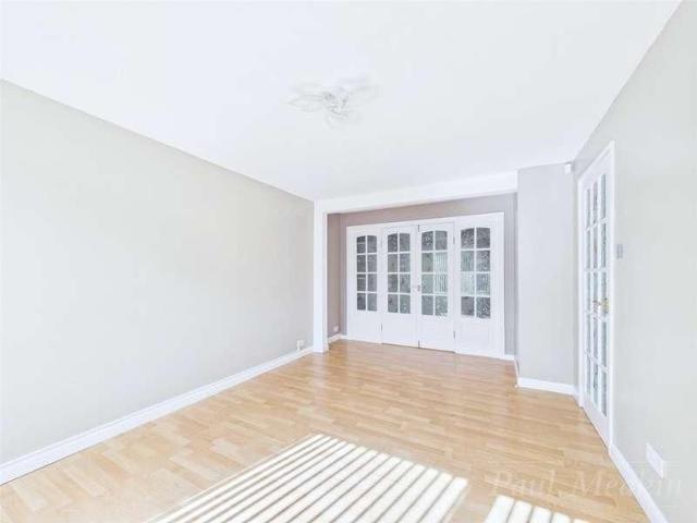 House for rent in London Borough of Croydon, Forestdale