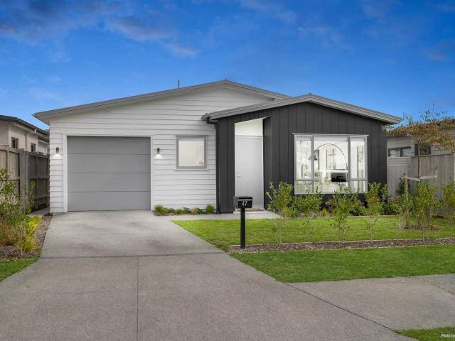 House for rent in Waiata Shores, Papakura