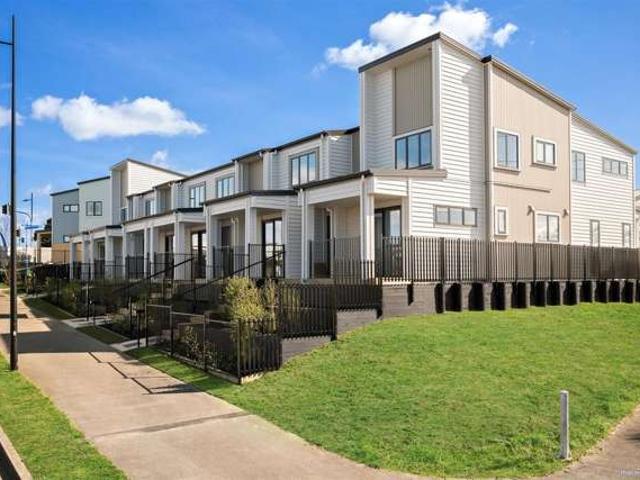 House for sale in Papakura