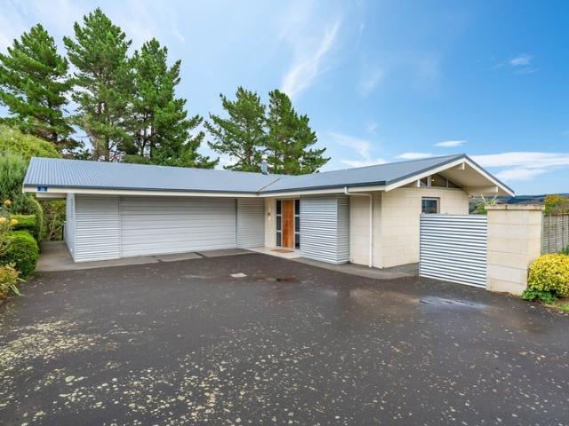 House for rent in Otakou