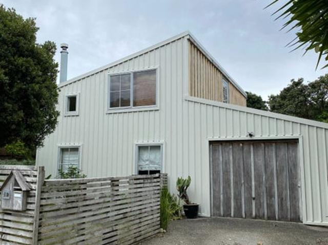 House for rent in Waikanae Beach, Wellington
