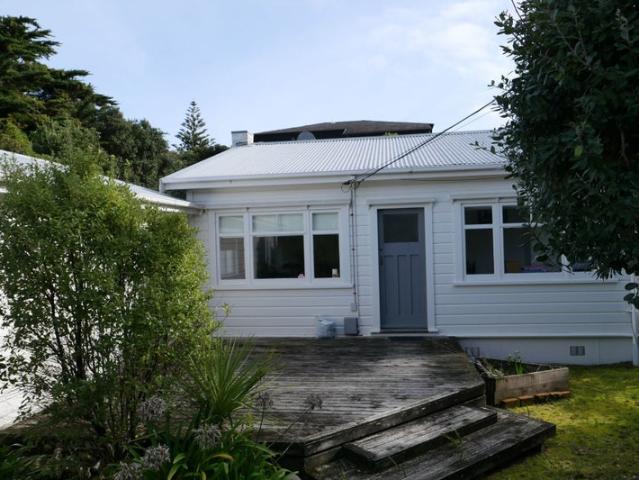 House for rent in Waikanae Beach, Wellington