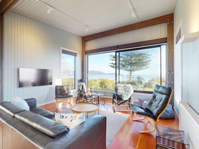 House for rent in Waikanae Beach, Wellington