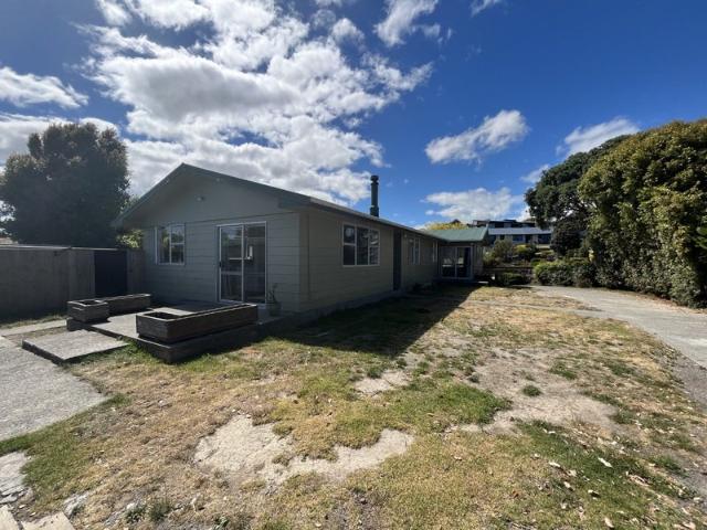 House for rent in Waikanae Beach, Wellington
