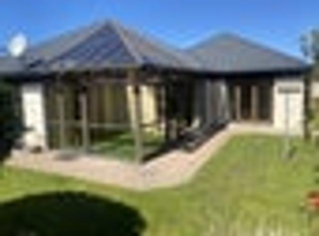 Townhouse for rent in Waimairi Beach, Christchurch