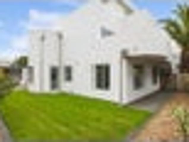 House for rent in Chaslands, Canterbury