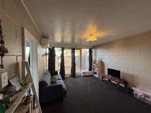 Apartment for rent in Chaslands, Canterbury