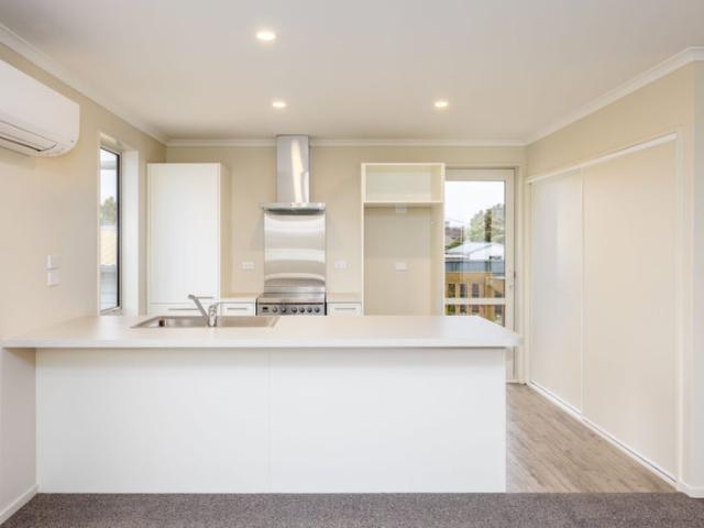 House for rent in Chaslands, Canterbury