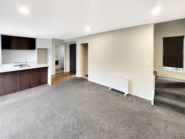 Townhouse for rent in Grovedale Square, Lower Hutt