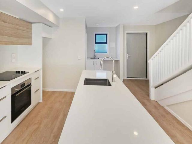 Townhouse for rent in Days Bay, Wellington