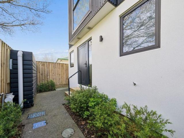 Apartment for rent in Days Bay, Wellington