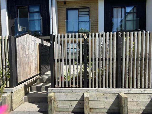 Apartment for rent in Days Bay, Wellington