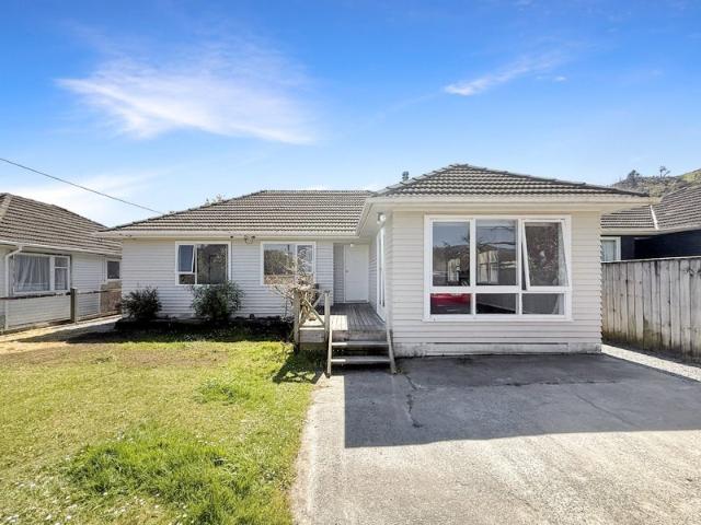 House for rent in Wainuiomata, Lower Hutt