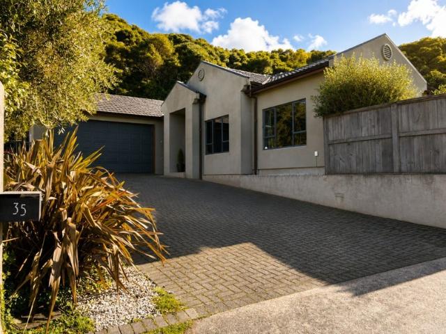 House for rent in Days Bay, Wellington