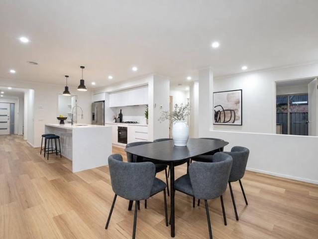 House for sale in Brimbank Gardens, Melbourne