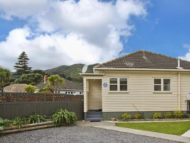 Apartment for rent in Days Bay, Wellington