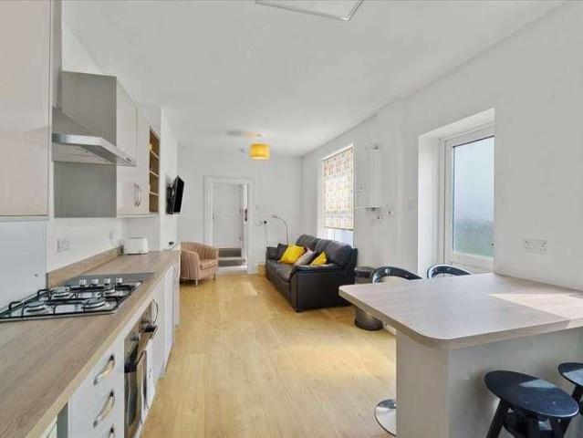 Room for rent in Pennycomequick, Plymouth