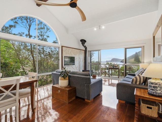 House for sale in Boomerang Beach, New South Wales