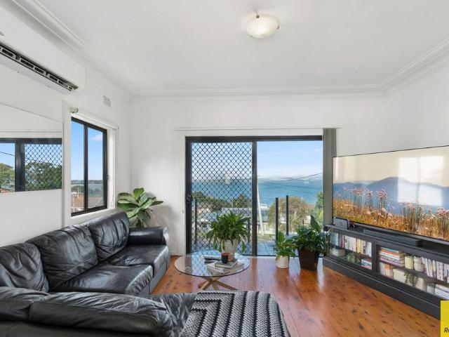 House for rent in Wollongong West, New South Wales
