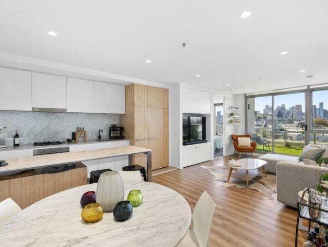Apartment for sale in Port Melbourne, Melbourne