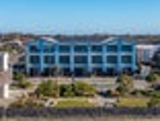 Apartment for sale in Chaslands, Canterbury