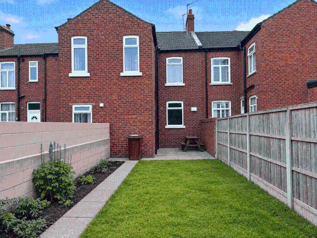 Apartment for rent in Pinders Heath, West Yorkshire