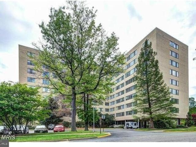 Condo for sale in Alexandria