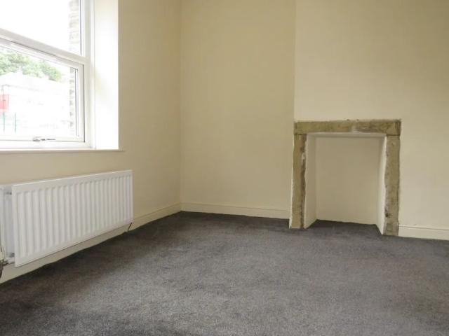 House for rent in Norland, Savile Park
