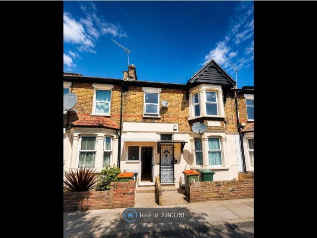House for rent in Plashet, Greater London