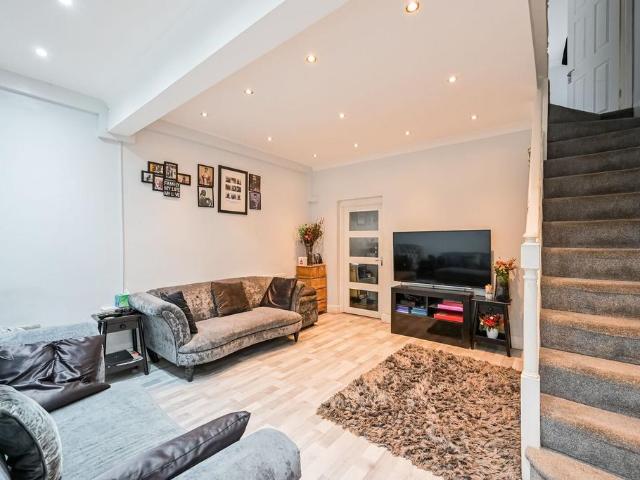 House for rent in Upper Edmonton, Greater London